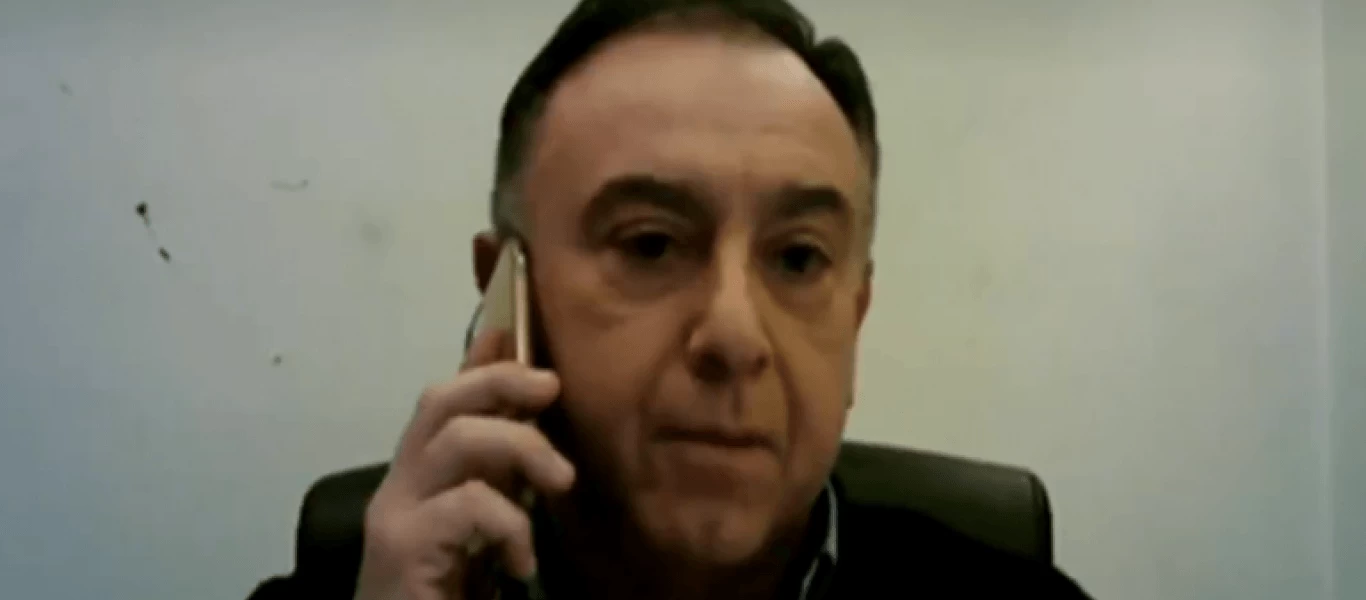 Η αντίδραση του βουλευτή Χρήστου Κέλλα την στιγμή που «χτυπά» ο σεισμός (βίντεο)